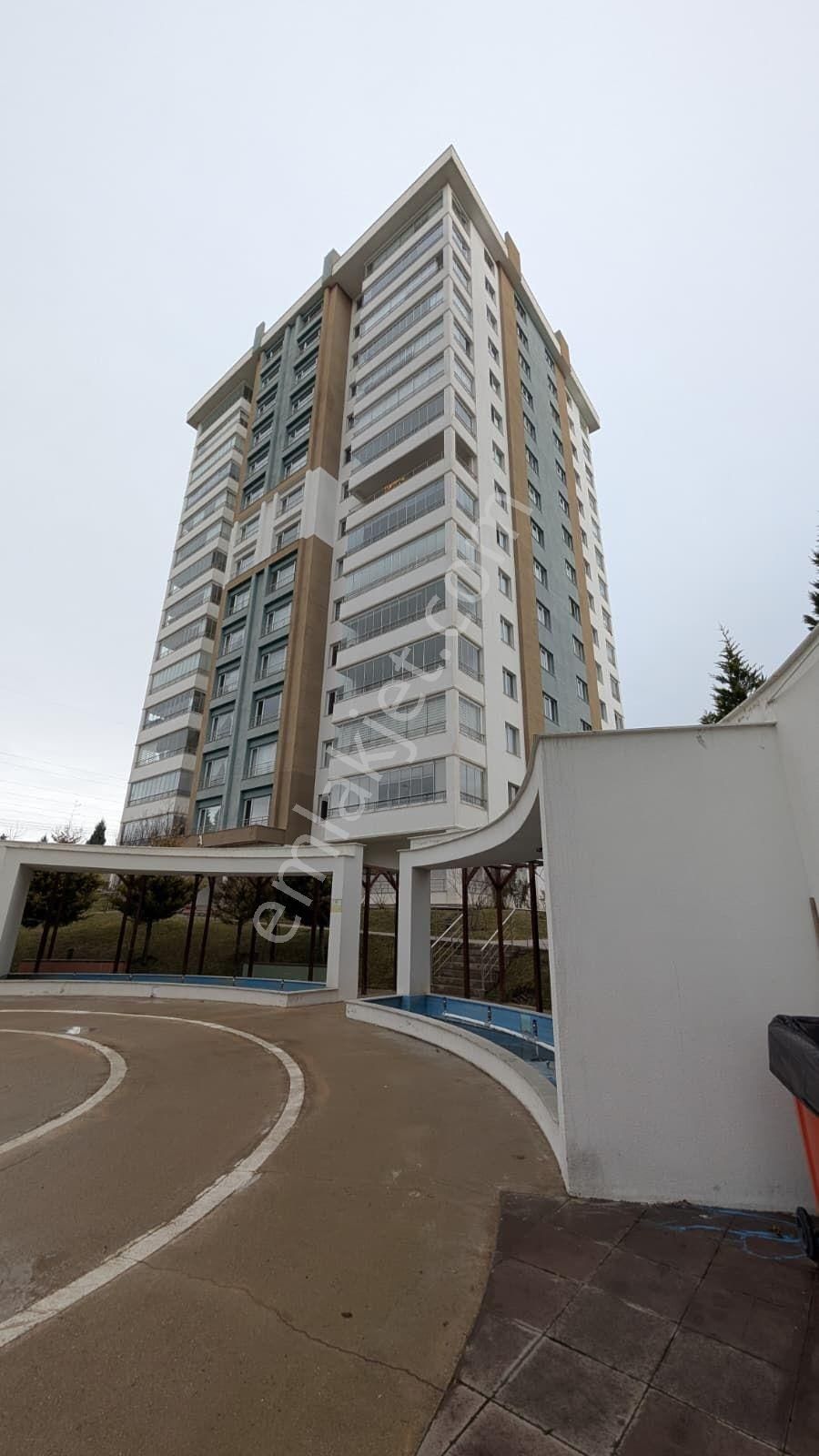 Doğasu Sitesinde Kiralık 3+1 Daire - Görsel 3