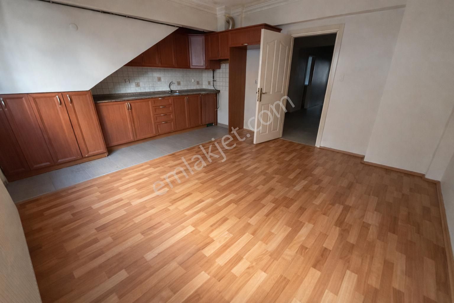 Rami Merkezde | 85m² Net | Güney Cephe | Masrafsız 2+1 | Krediye Uygun Fırsat - Görsel 4