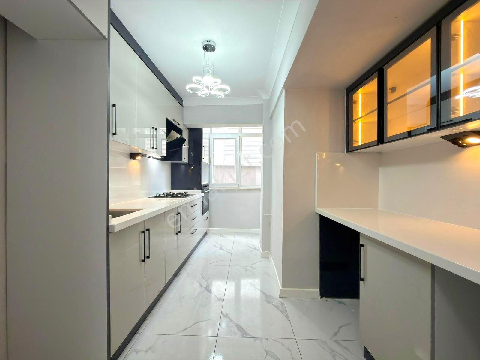 🏡 Referans'tan Akçay Merkez'de Full Yapılı Müstakil Tadında Denize 350 Metre 2+1 Daire