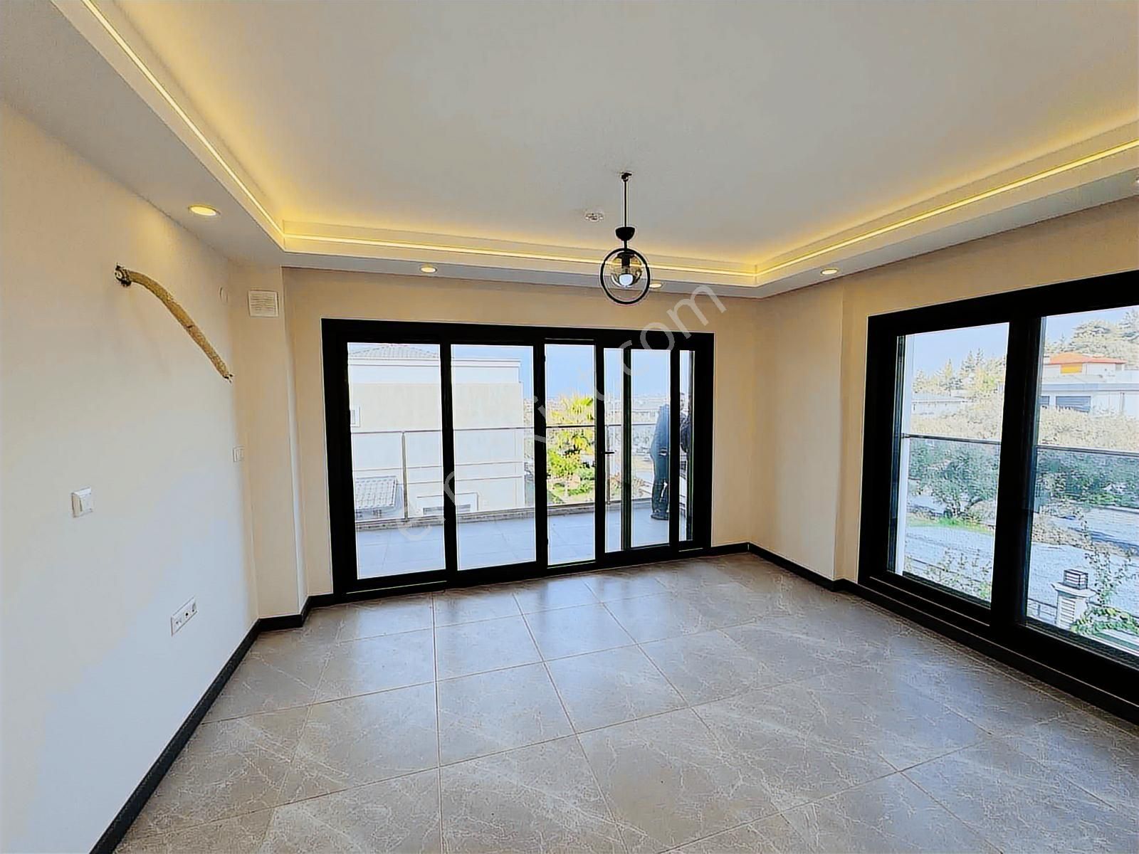 Kuşadası Davutlar'da 360m2 Arsa İçinde Satılık 5+1 Villa - Görsel 17