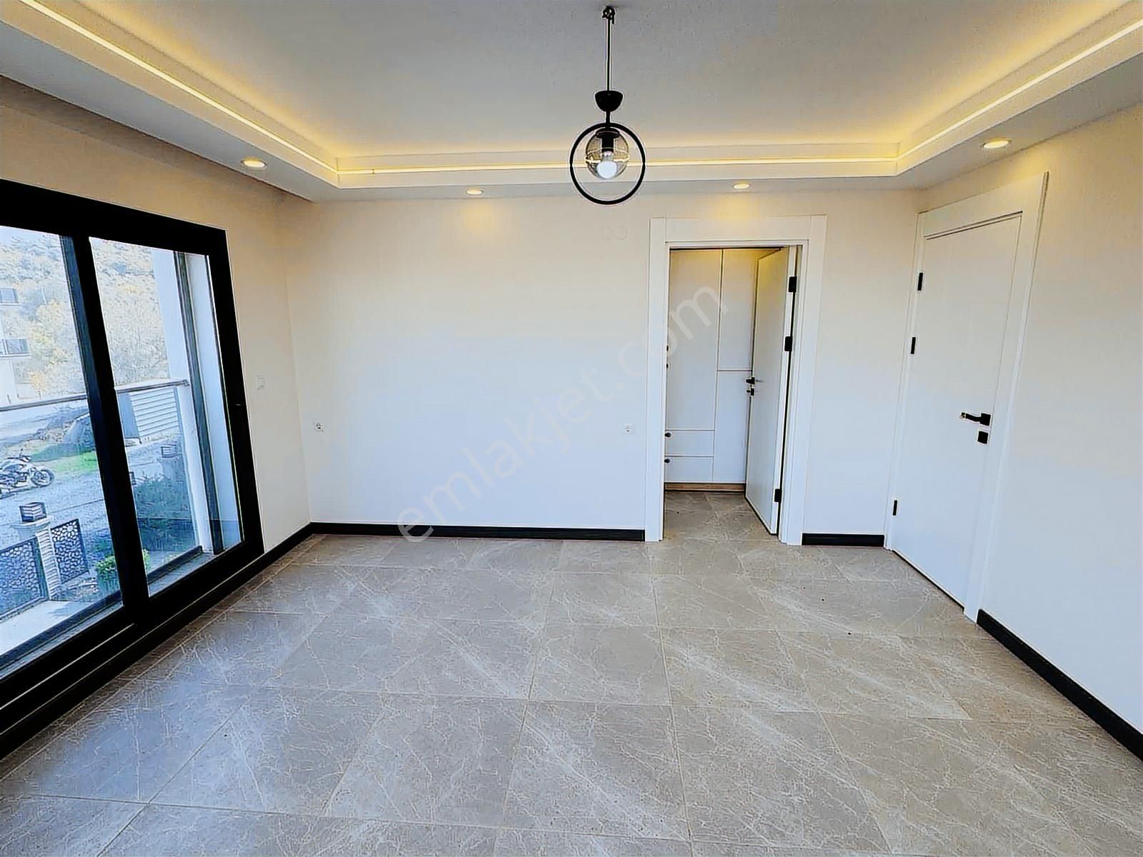 Kuşadası Davutlar'da 360m2 Arsa İçinde Satılık 5+1 Villa - Görsel 6