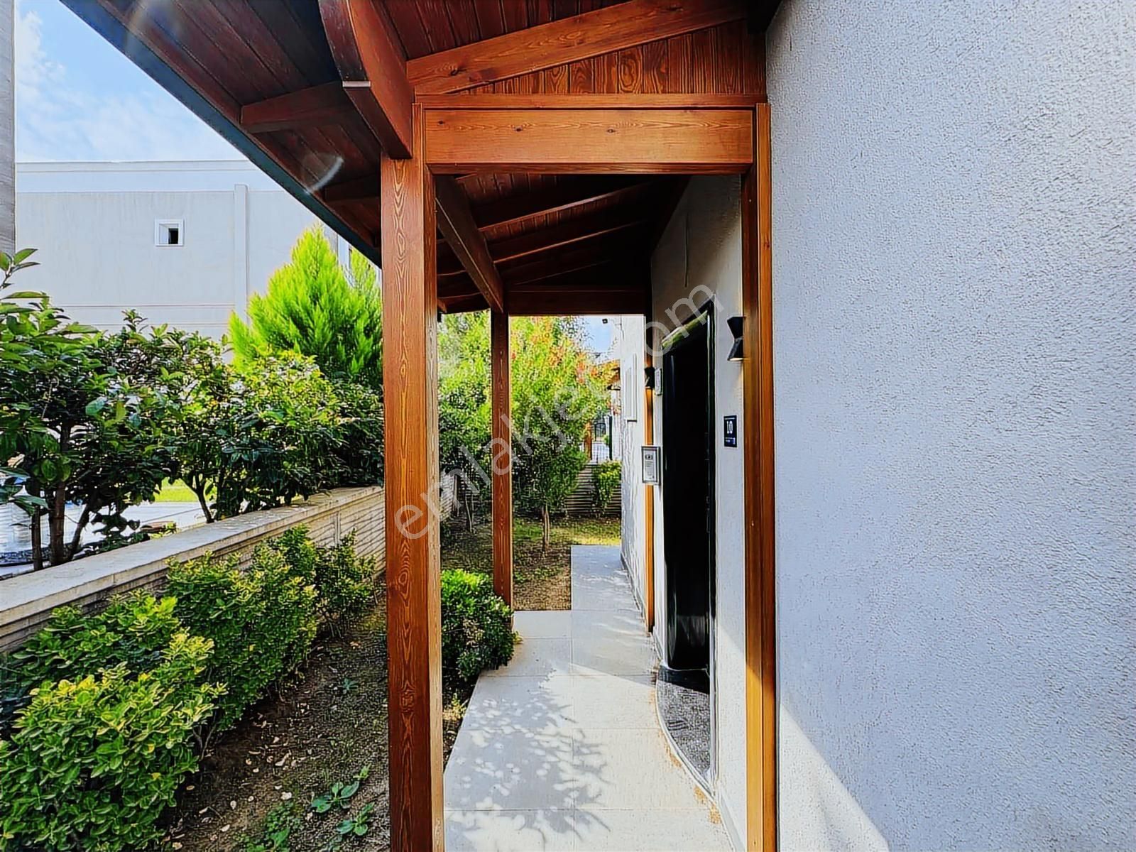 Kuşadası Davutlar'da 360m2 Arsa İçinde Satılık 5+1 Villa - Görsel 22