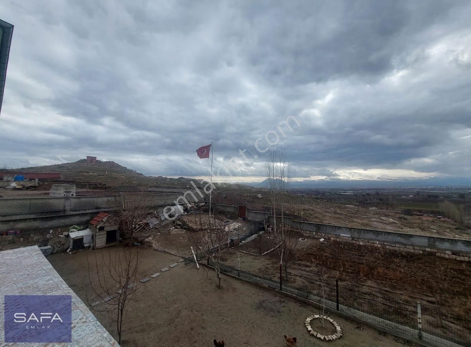 Buğdaylı Mahallesinde Satılık 900m2 Kapalı Alanlı Villa - Görsel 10