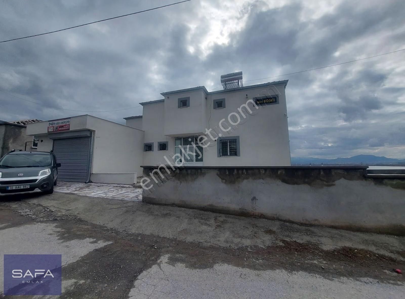 Buğdaylı Mahallesinde Satılık 900m2 Kapalı Alanlı Villa - Görsel 14