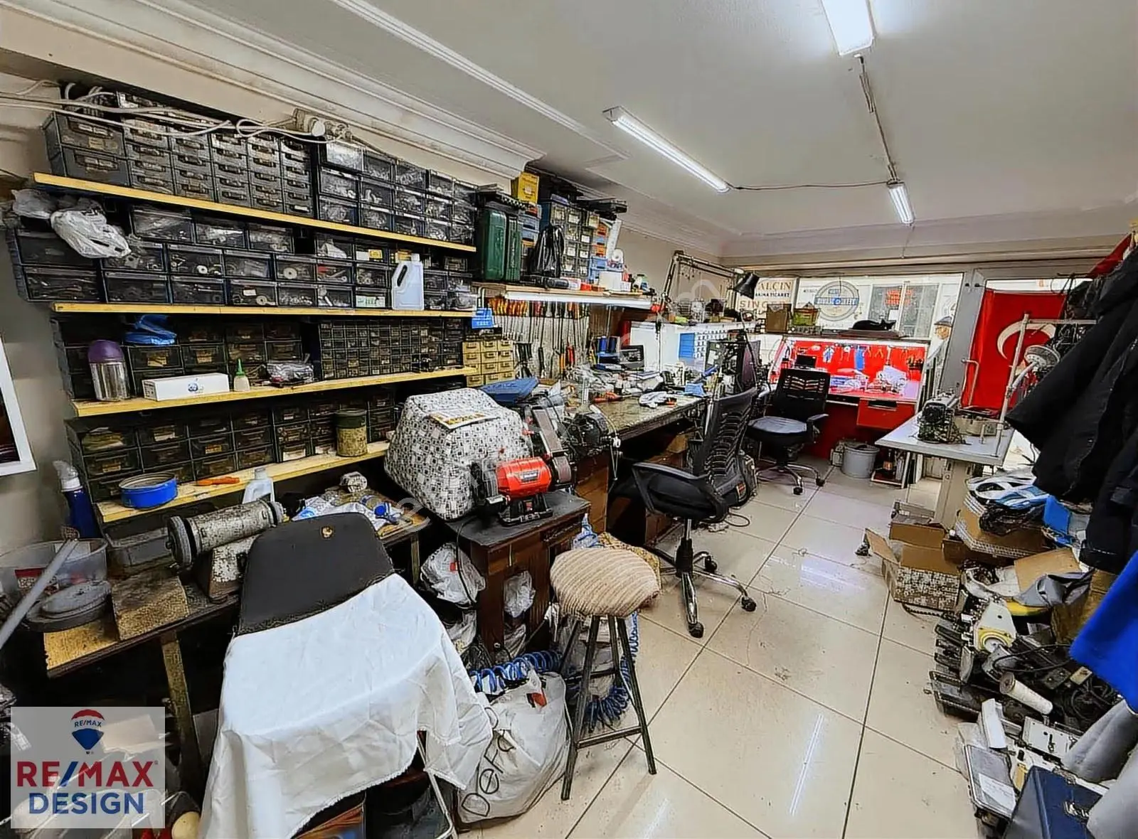 Çarşı Eski Reji Satılık Dükkan Remax Desıgn - Görsel 11