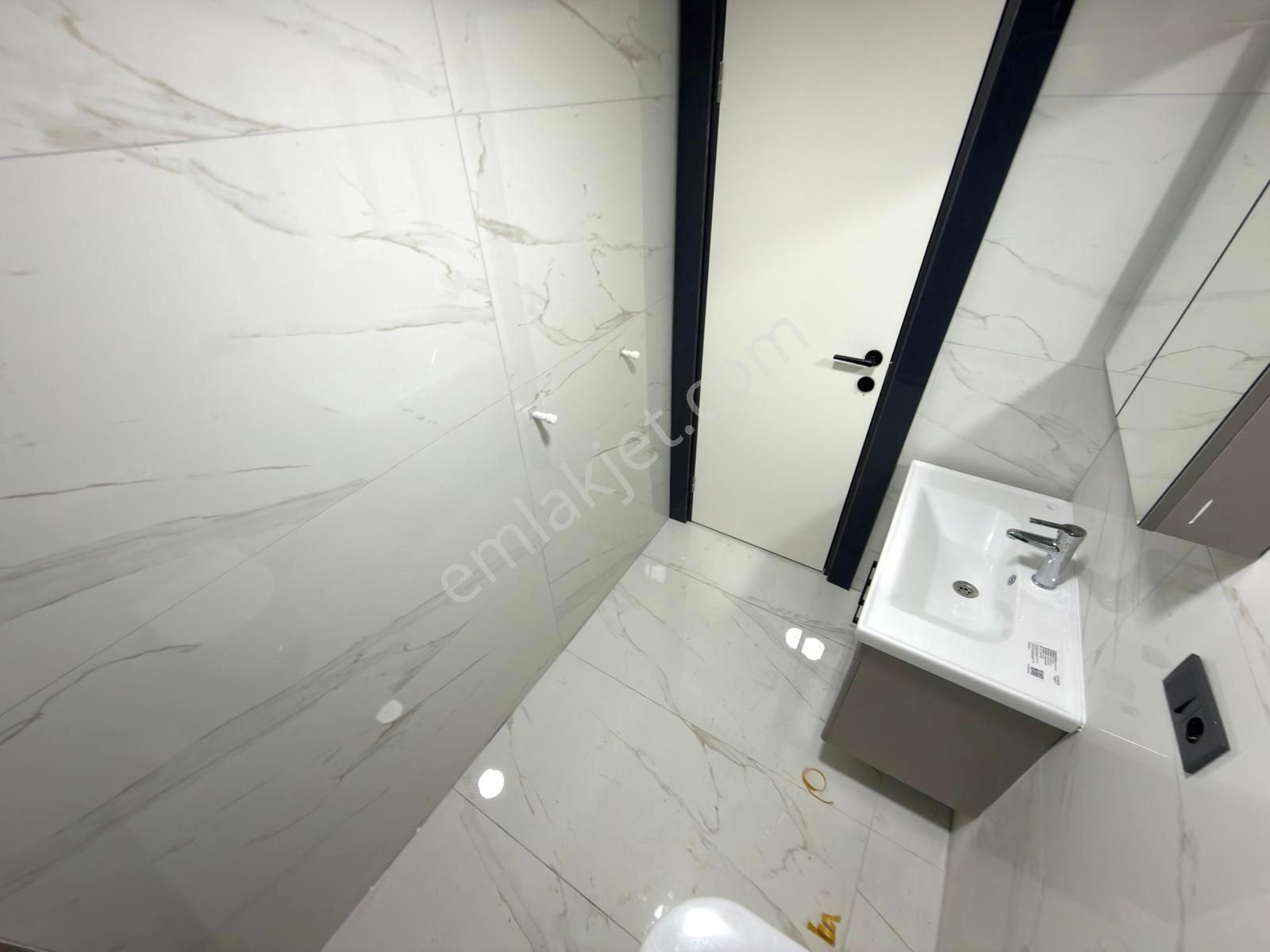 🏡 Referans'tan Akçay Merkez'de Müstakil Tadında Full Yapılı 2+1 Daire - Görsel 22