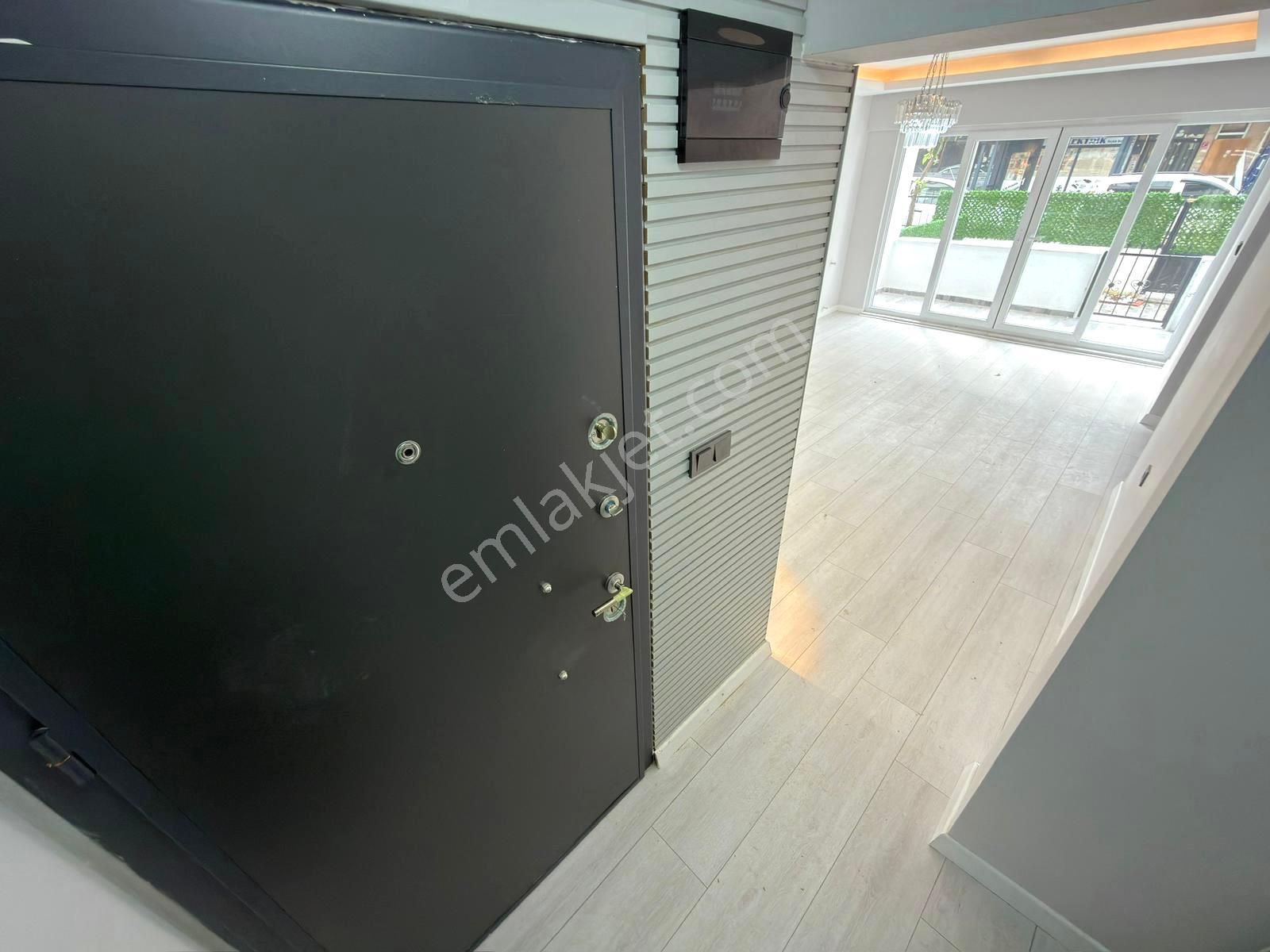 🏡 Referans'tan Akçay Merkez'de Müstakil Tadında Full Yapılı 2+1 Daire - Görsel 11