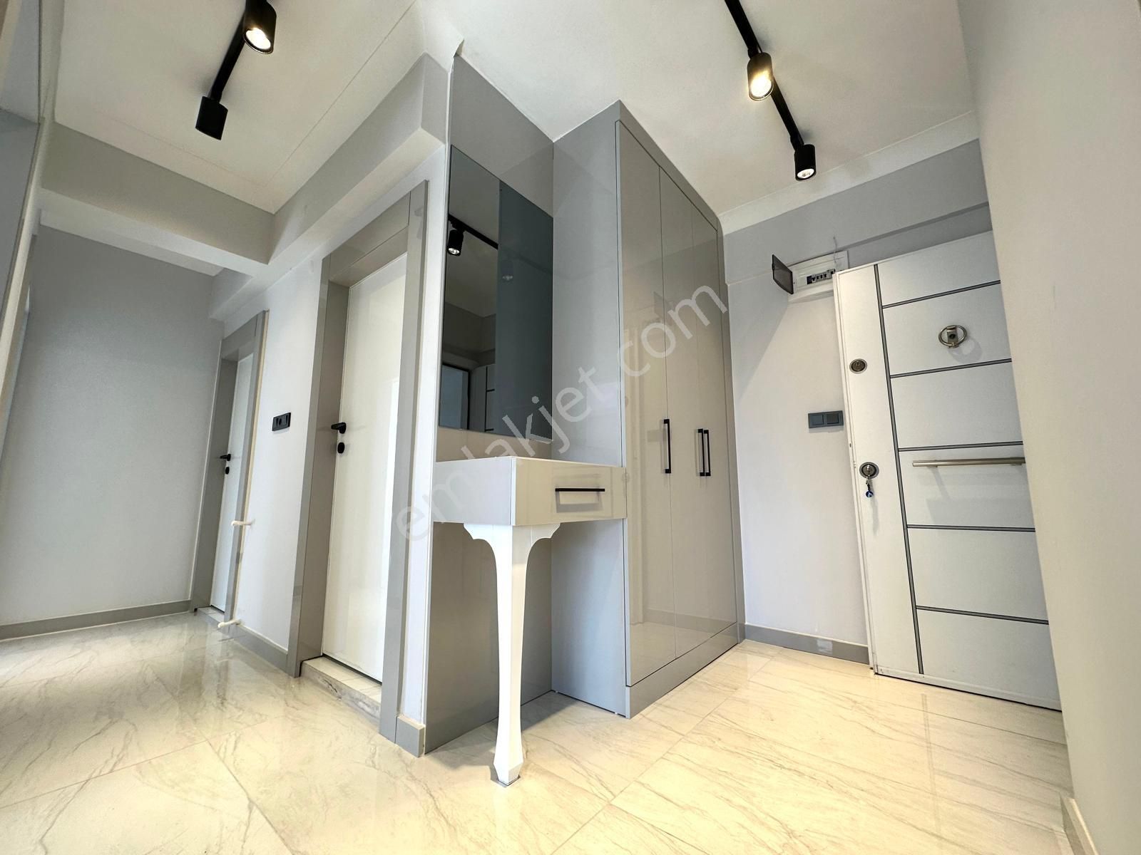 🏡 Referans'tan Akçay'da Şık Tasarımlı 2+1 Daire - Görsel 5