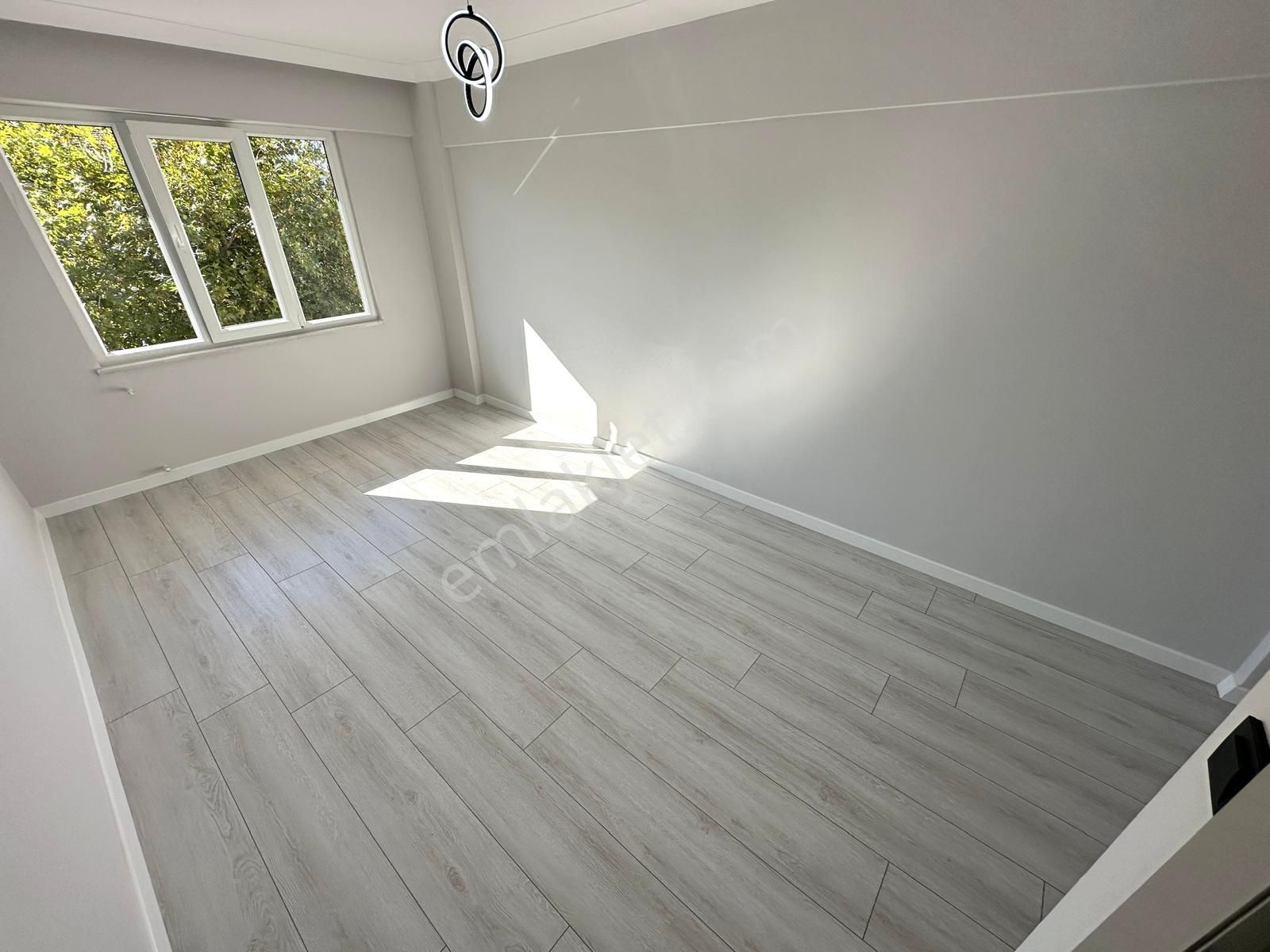 🏡 Referans'tan Akçay'da Şık Tasarımlı 2+1 Daire - Görsel 3