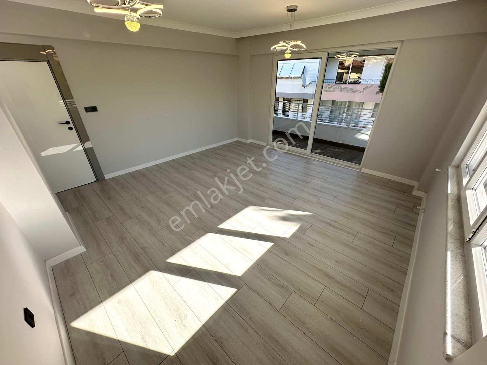 🏡 Referans'tan Akçay'da Şık Tasarımlı 2+1 Daire - Görsel 12