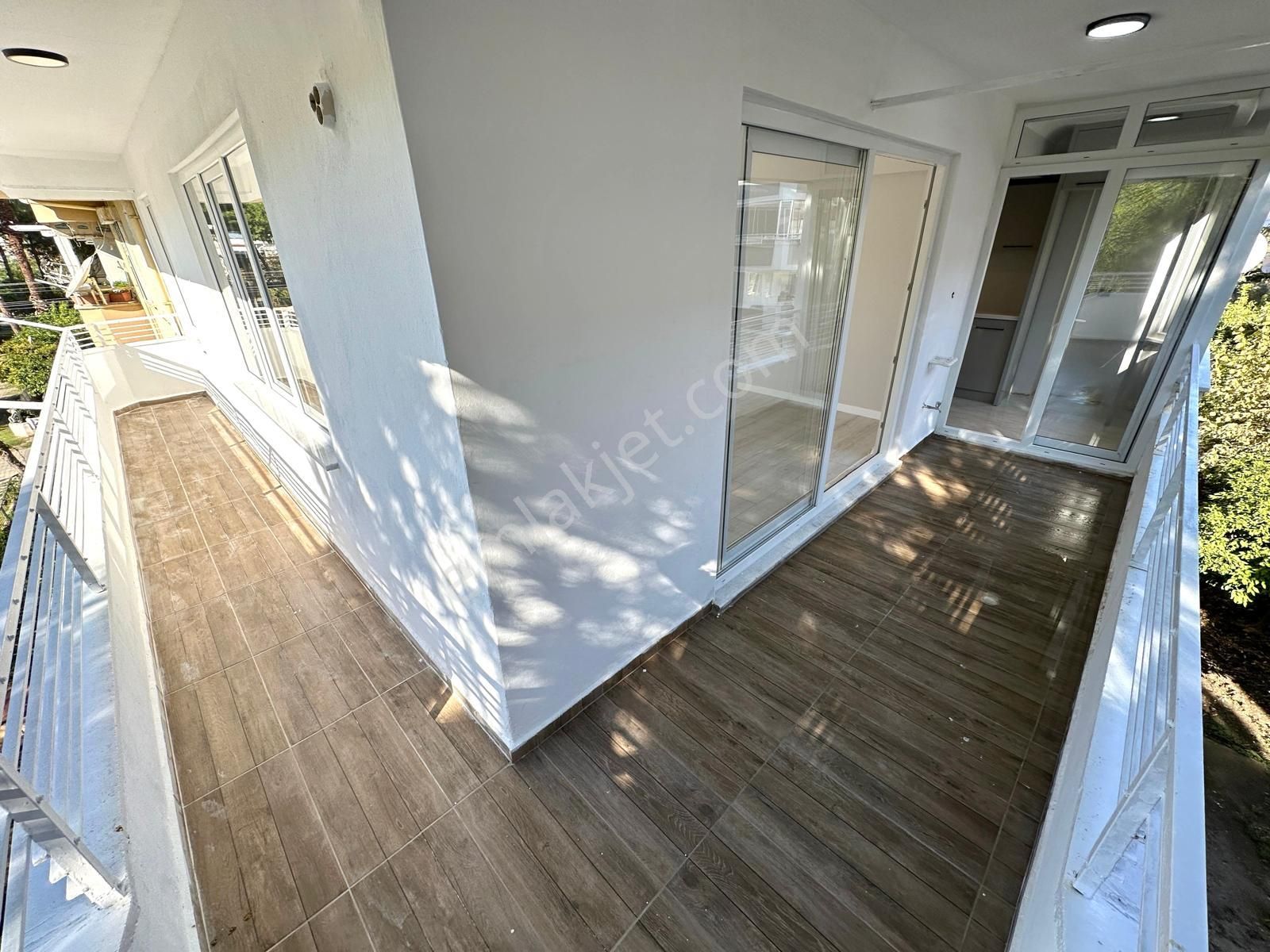 🏡 Referans'tan Akçay'da Şık Tasarımlı 2+1 Daire - Görsel 31