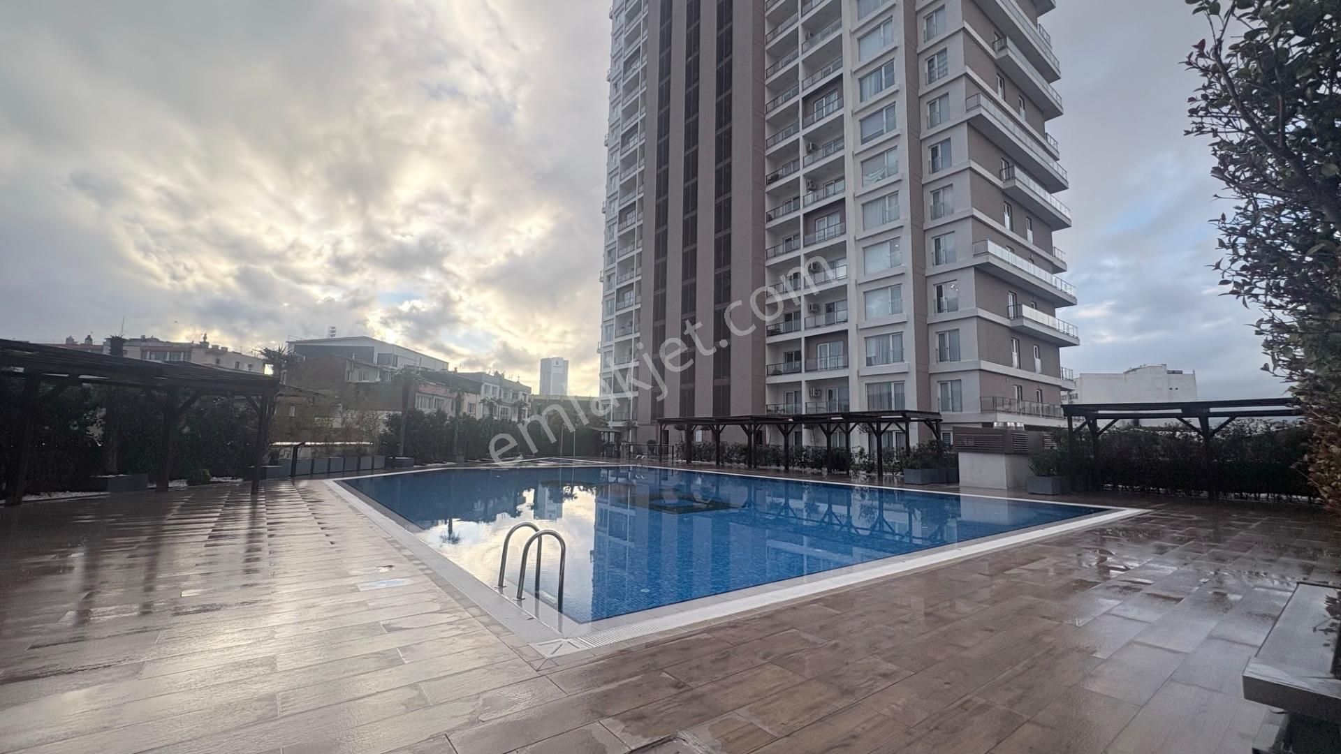 İzmir Bornova Dap Yapı’da Satılık Boş Stüdyo Daire