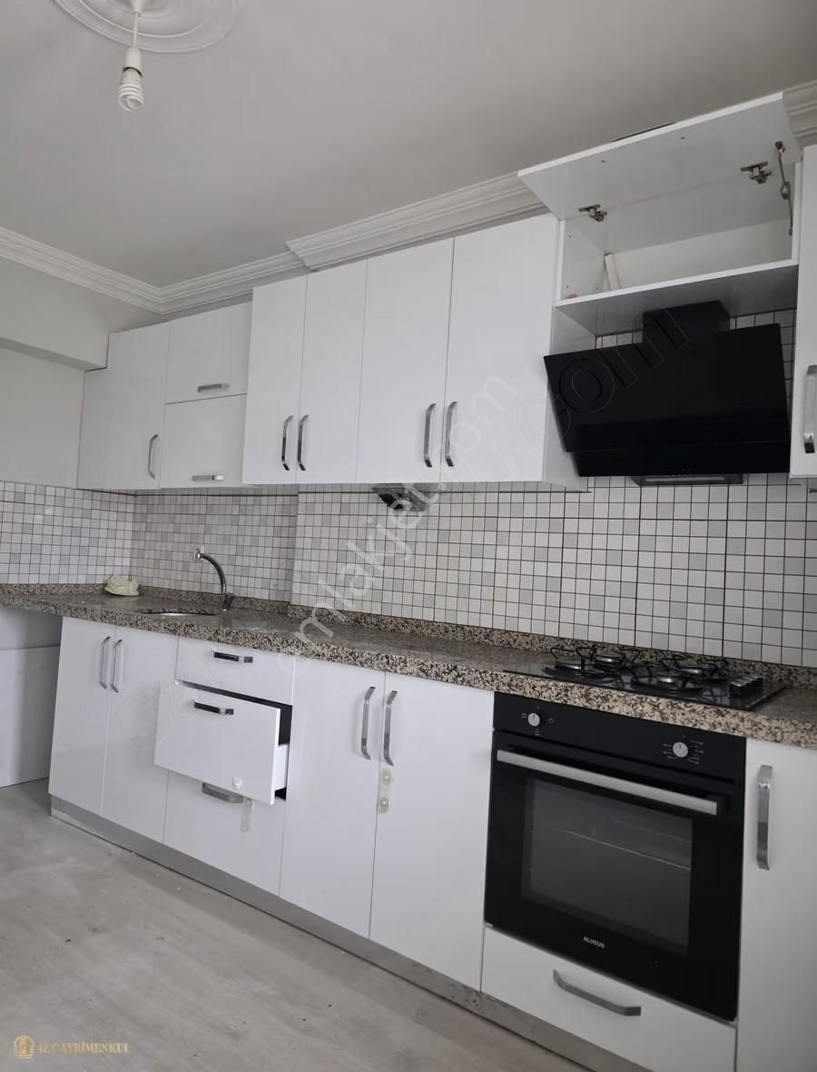 Çanakkale Tekzen Bölgesinde Tadilatlı Satılık 3+1 Daire