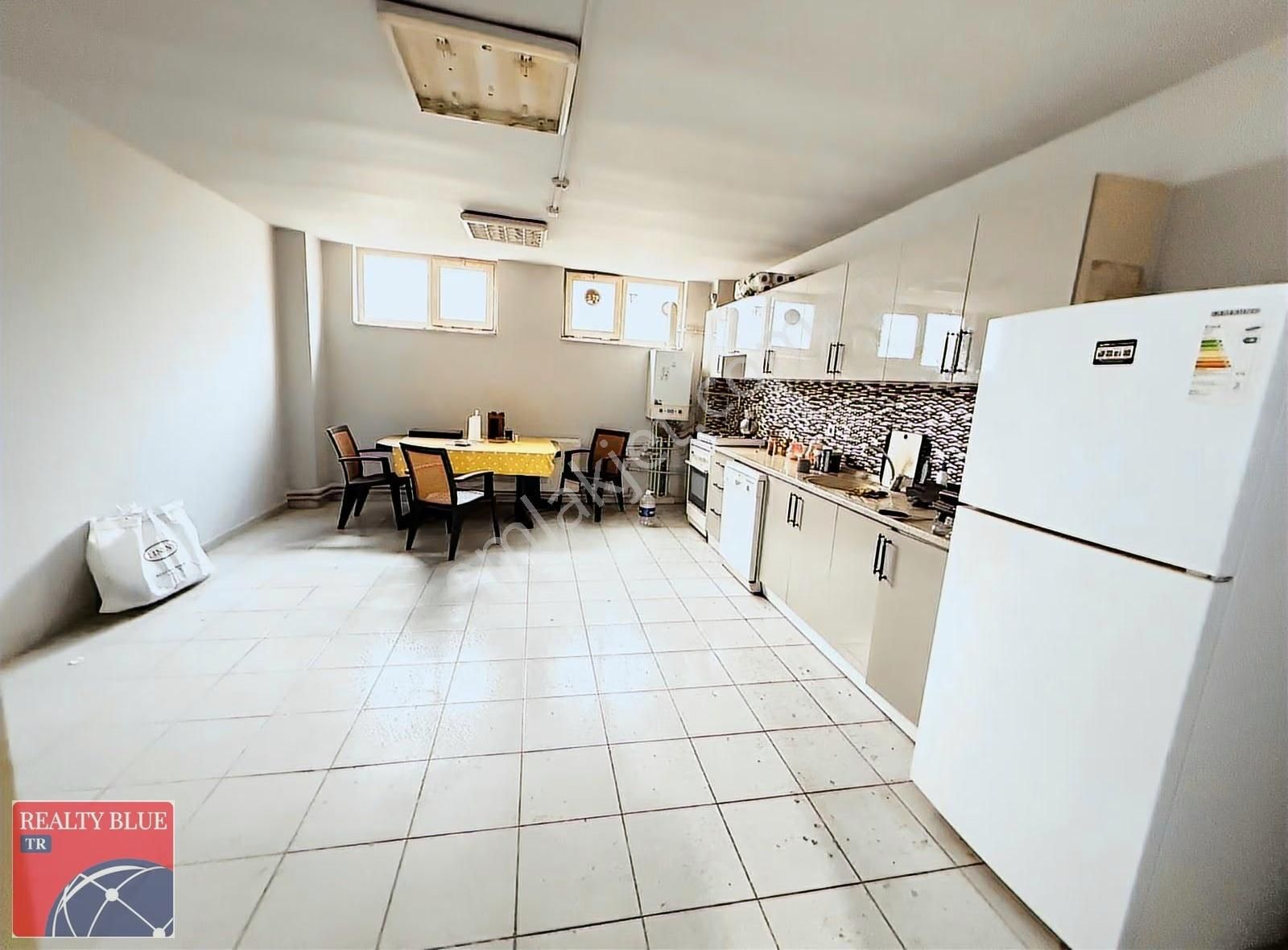 Gebze E5 Yanı Reklam Değeri Yüksek 1700 M2 Depo & Şhowrum - Görsel 5