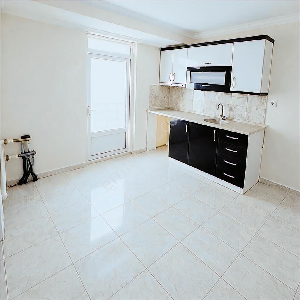 Araçla Takas Olur Dükkan Üstü Orta 2 Nolu 1+1 Daire - Görsel 2