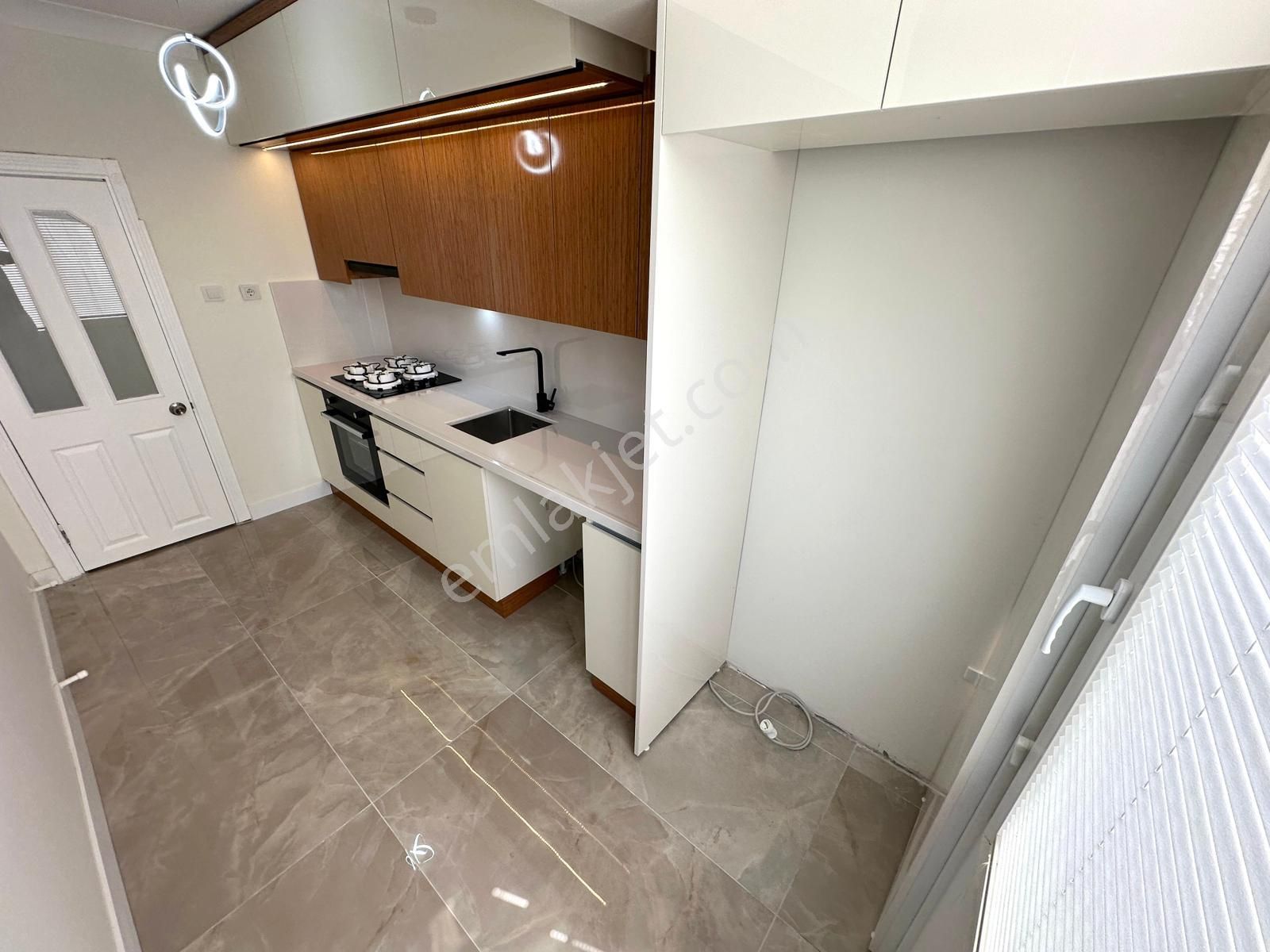 🏡 Referans'tan Yenimahalle'de Denize 50 Mt Ara Kat Şık Tasarımlı 3+1 Daire - Görsel 15