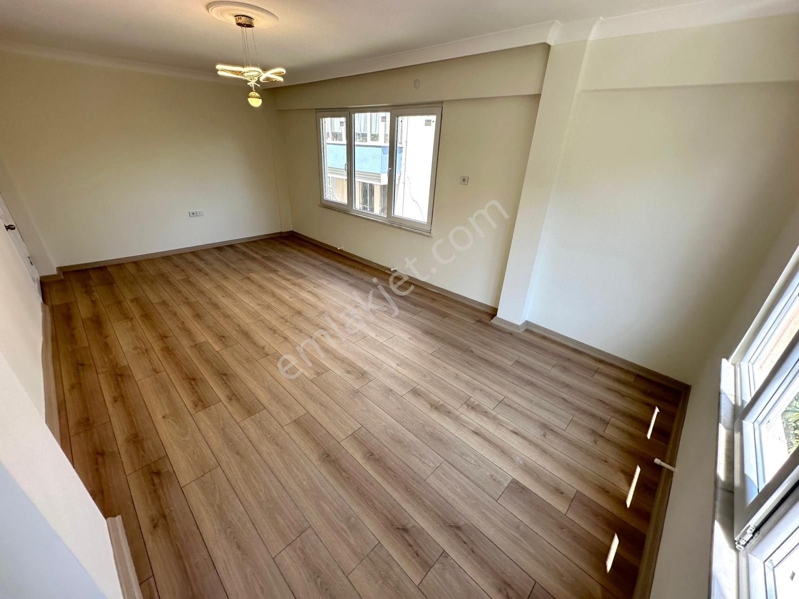 🏡 Referans'tan Yenimahalle'de Denize 50 Mt Ara Kat Şık Tasarımlı 3+1 Daire - Görsel 10