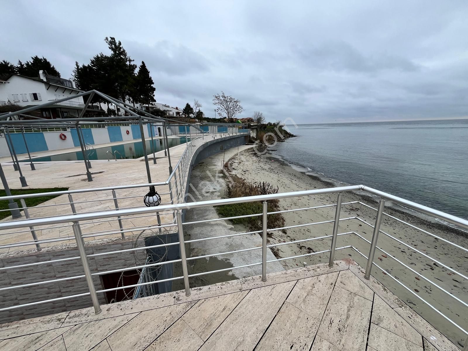 Denize Sıfır Eşyalı 4+1 Villa | Özel Plajlı | Mavi Su Sitesi - Görsel 32