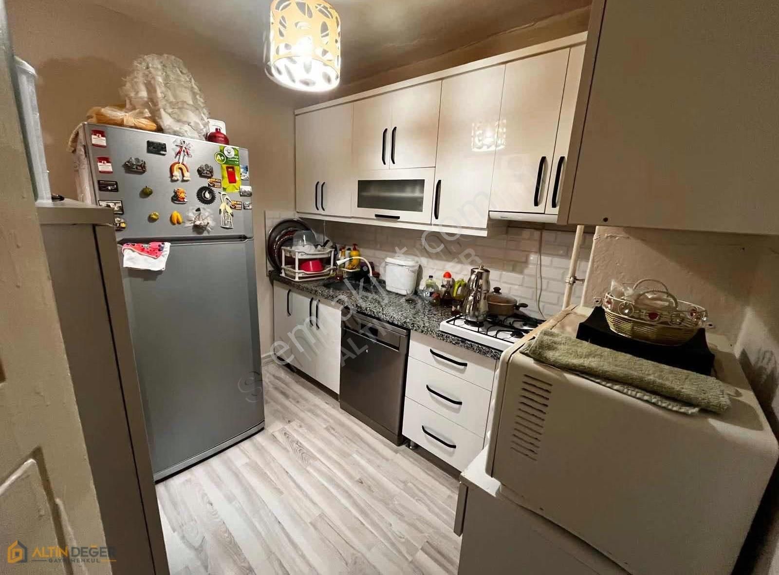 Cumhuriyet Mahallesi'nde Teraslı 3+1 Satılık Daire