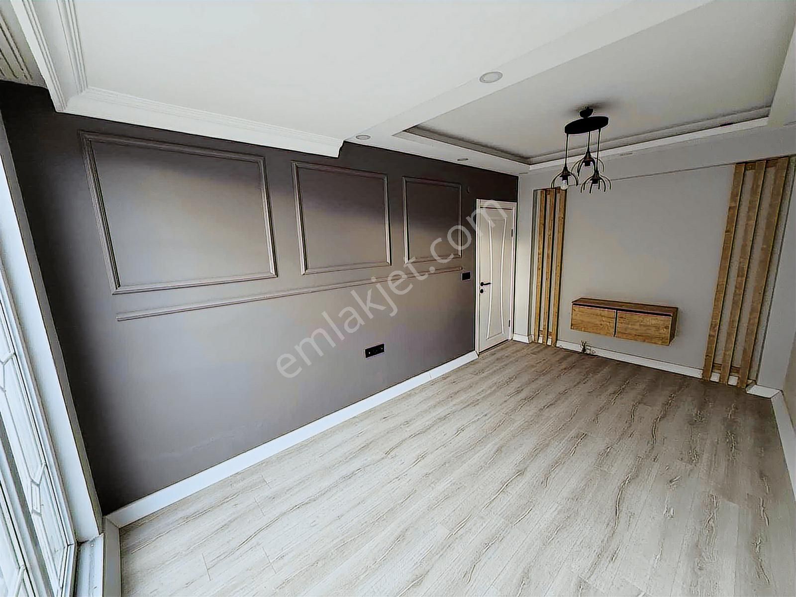 Esenyurt Hast. Yakın / 2+1 70 M2 / Ara Kat Asansör / Lüks Temiz