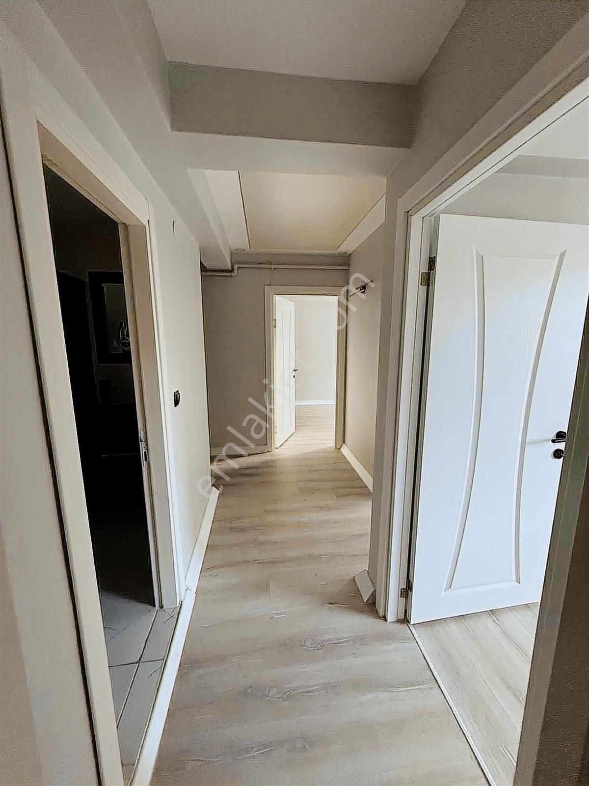 Esenyurt Hast. Yakın / 2+1 70 M2 / Ara Kat Asansör / Lüks Temiz - Görsel 13