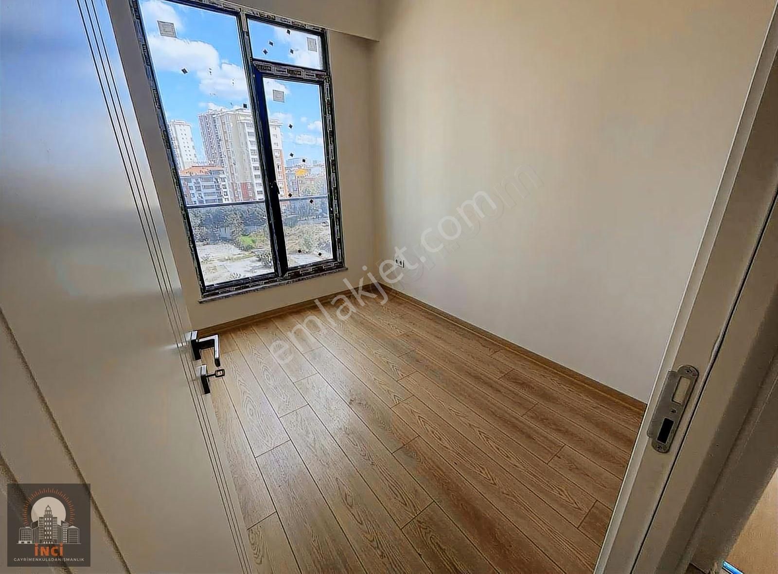 Mahmutbey Metronun Yanı Başında Lüx Site İçi Daireler - Görsel 2