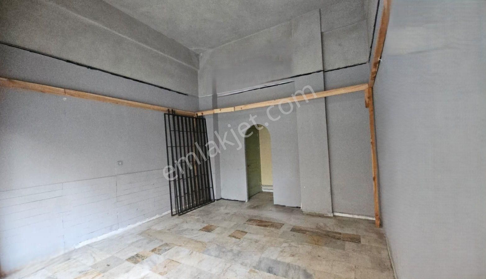 Sahibinden Kadıköy Eğitim’de Genişöncephe&yüksek Tavanlıdüz Giriş Dükkan - Görsel 8