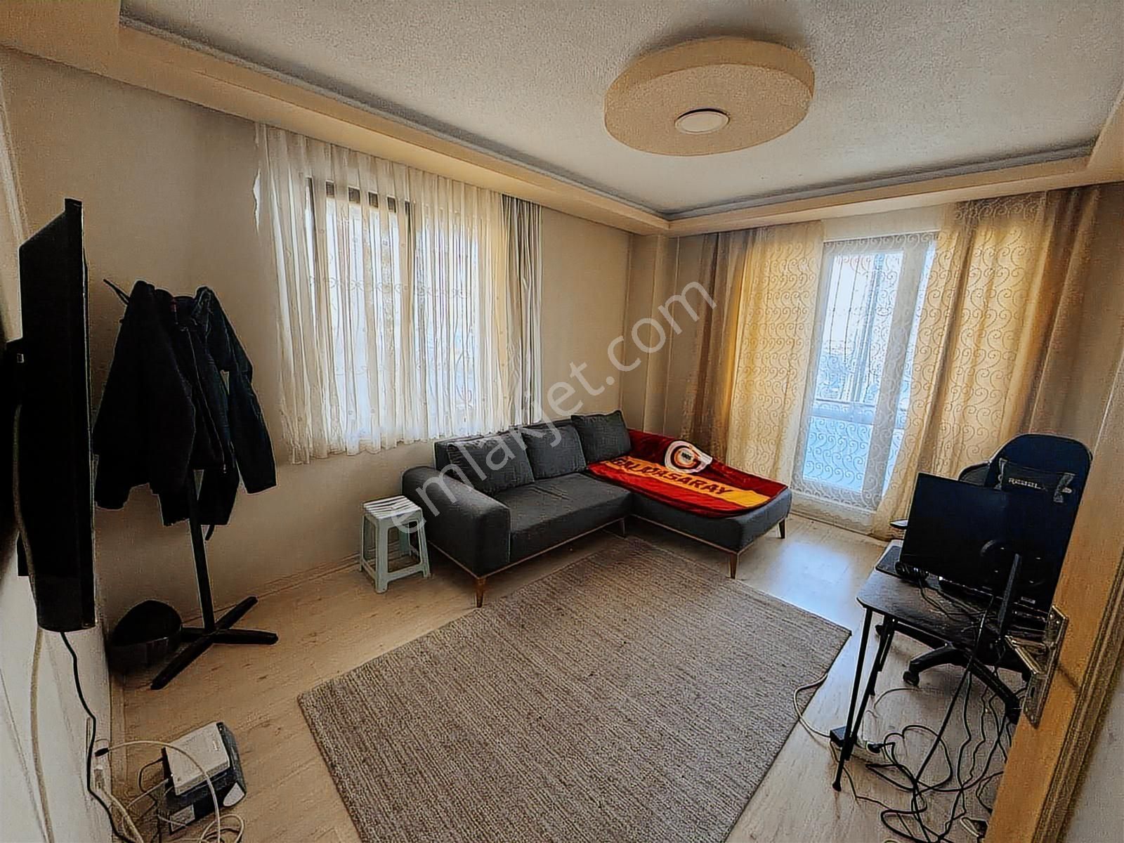 İlhan Varanka Komşu Ana Cadde Yanı Ayrı Mutfaklı 1+1yüksek Giriş - Görsel 6