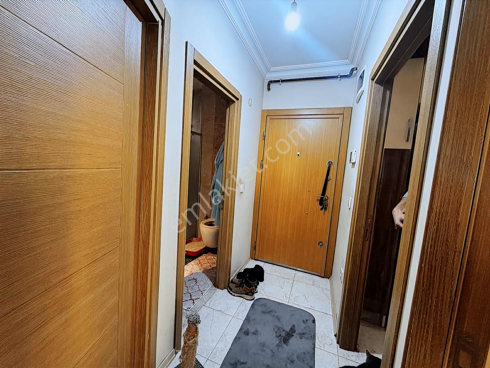 İlhan Varanka Komşu Ana Cadde Yanı Ayrı Mutfaklı 1+1yüksek Giriş - Görsel 7