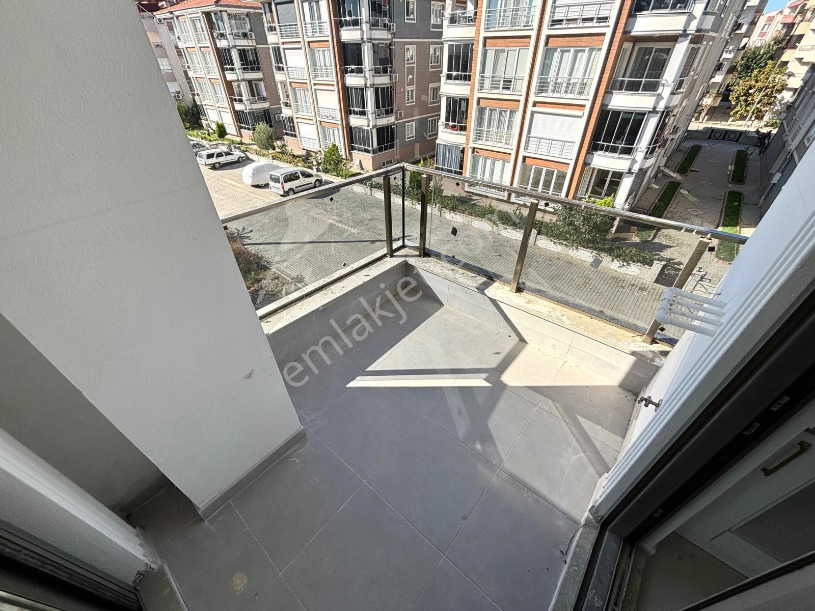 🏡 Referans'tan Altınkum'da Ön Cephe Modern Tasarımlı Sıfır 2+1 Daire - Görsel 5