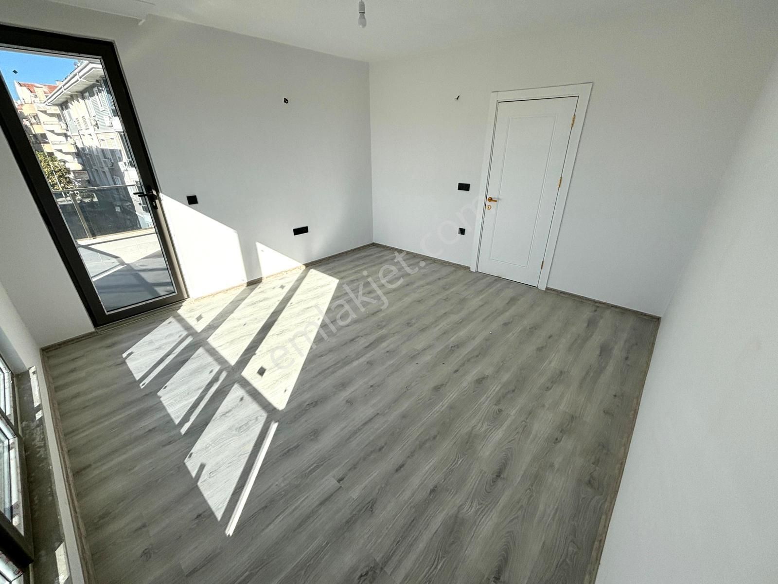 🏡 Referans'tan Altınkum'da Ön Cephe Modern Tasarımlı Sıfır 2+1 Daire - Görsel 20