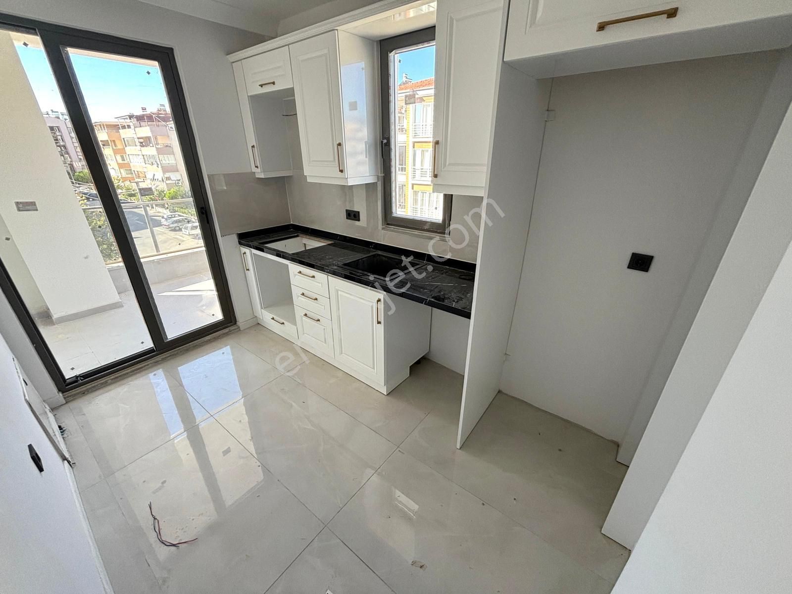 🏡 Referans'tan Altınkum'da Ön Cephe Modern Tasarımlı Sıfır 2+1 Daire - Görsel 9