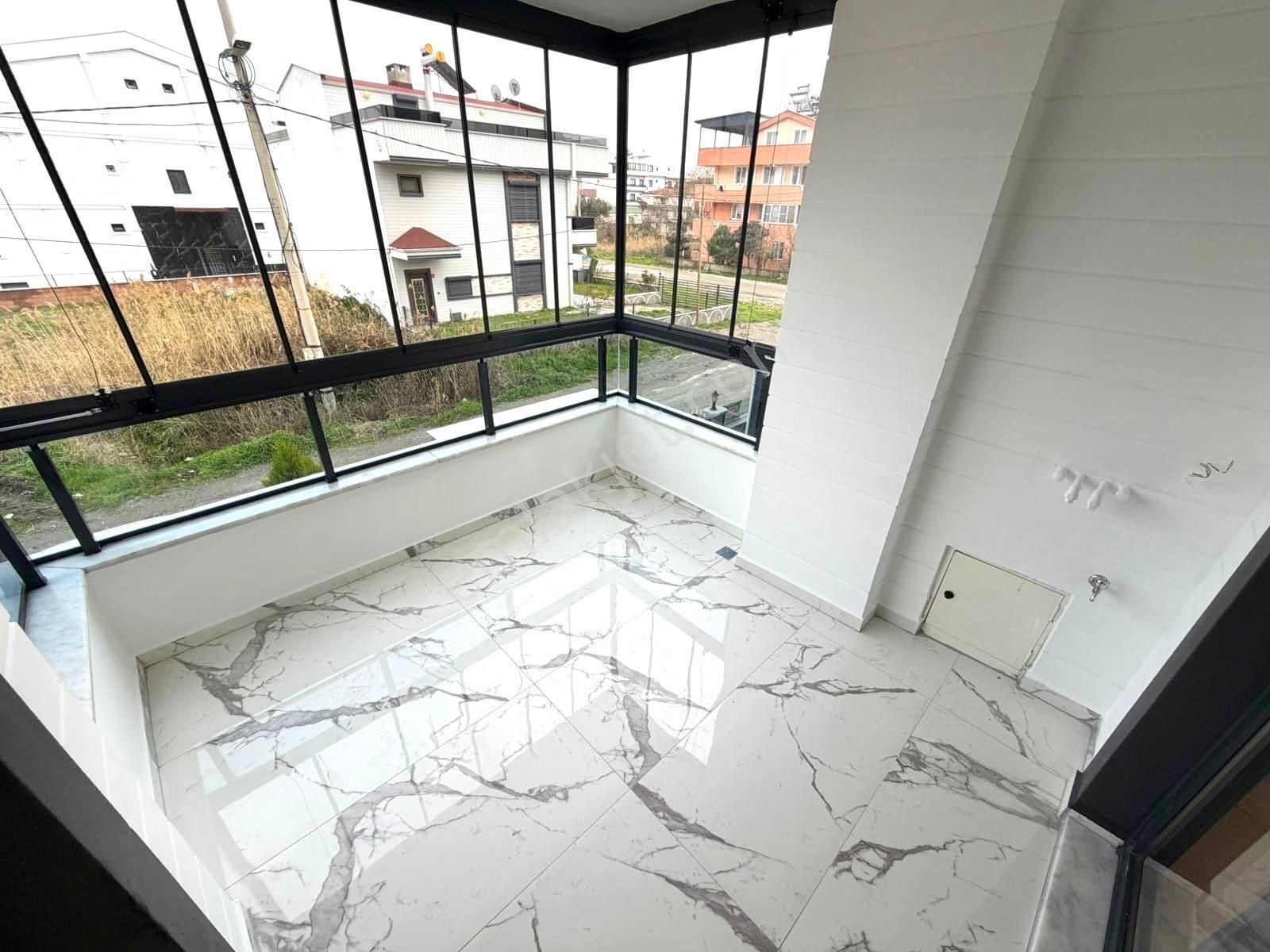 🏡 Referans'tan Akçay'da Kredili Ara Kat Ön Cephe Cam Balkonlu 1+1 Daire - Görsel 6