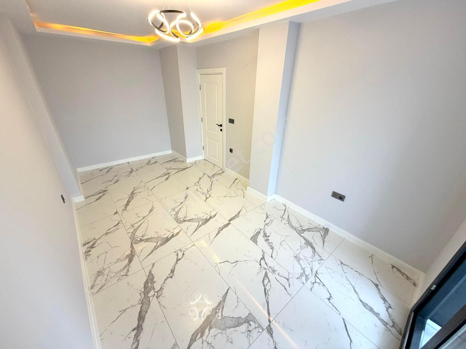 🏡 Referans'tan Akçay'da Kredili Ara Kat Ön Cephe Cam Balkonlu 1+1 Daire - Görsel 31