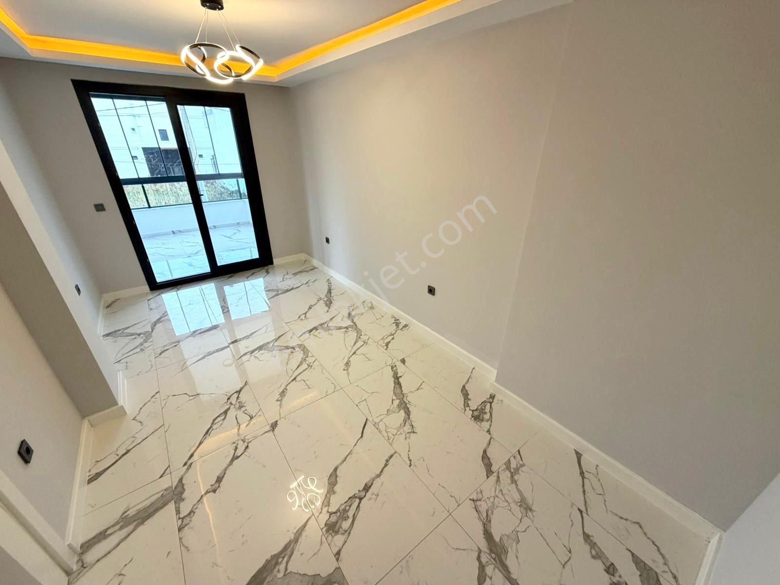 🏡 Referans'tan Akçay'da Kredili Ara Kat Ön Cephe Cam Balkonlu 1+1 Daire - Görsel 2