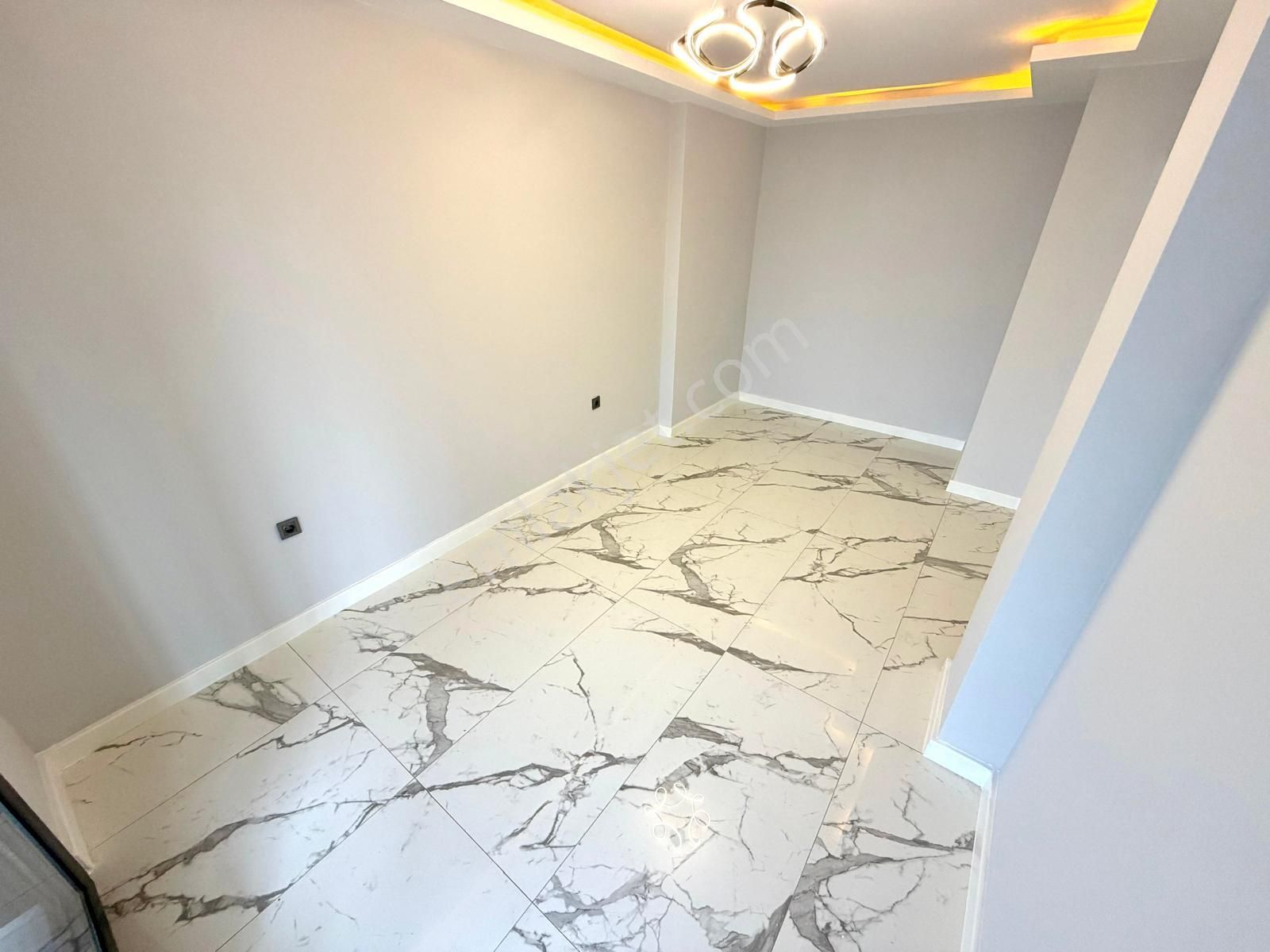 🏡 Referans'tan Akçay'da Kredili Ara Kat Ön Cephe Cam Balkonlu 1+1 Daire - Görsel 35