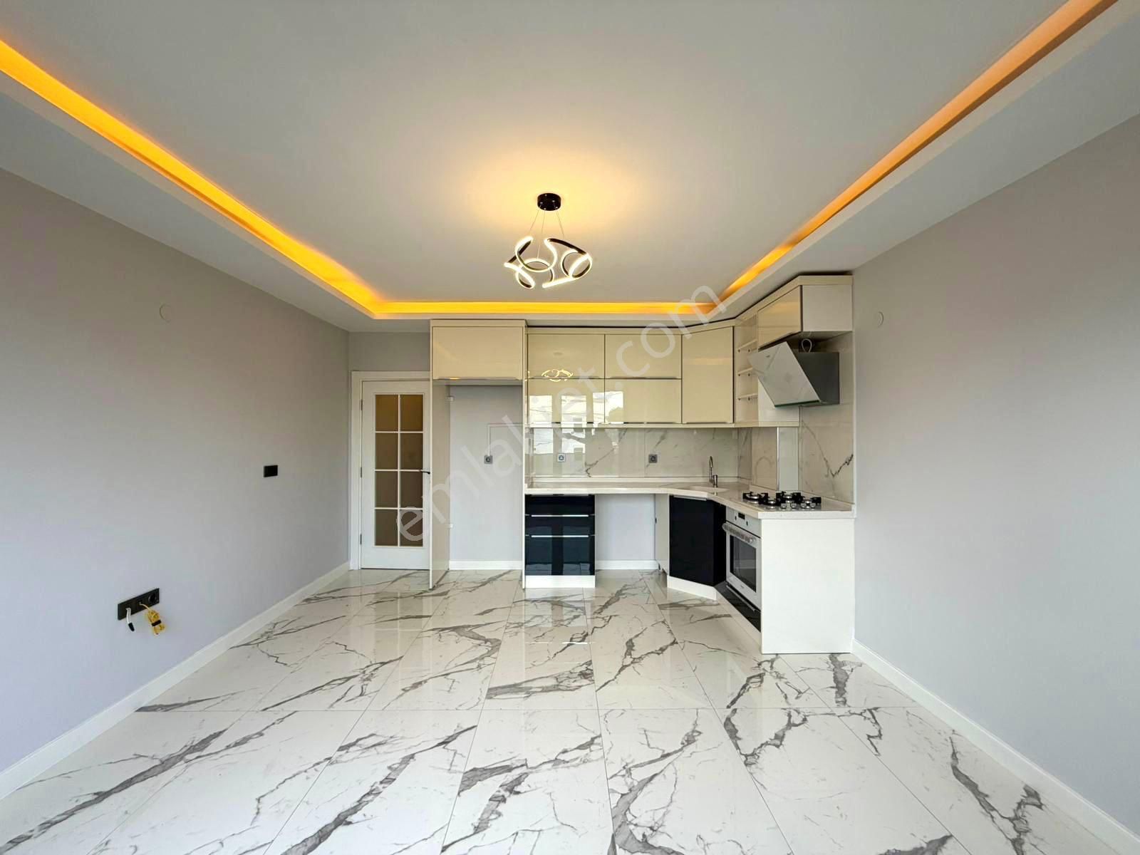 🏡 Referans'tan Akçay'da Kredili Ara Kat Ön Cephe Cam Balkonlu 1+1 Daire - Görsel 24