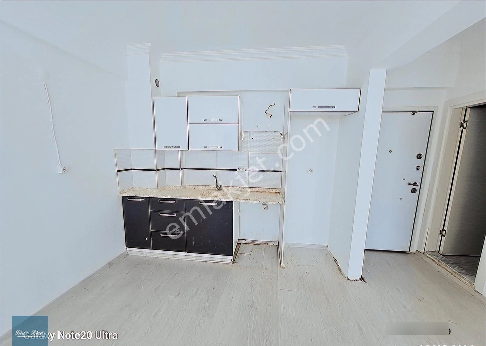 Değirmendere'de Satılık 1+1 Manzaralı Ara Kat Rezidans Daire - Görsel 8