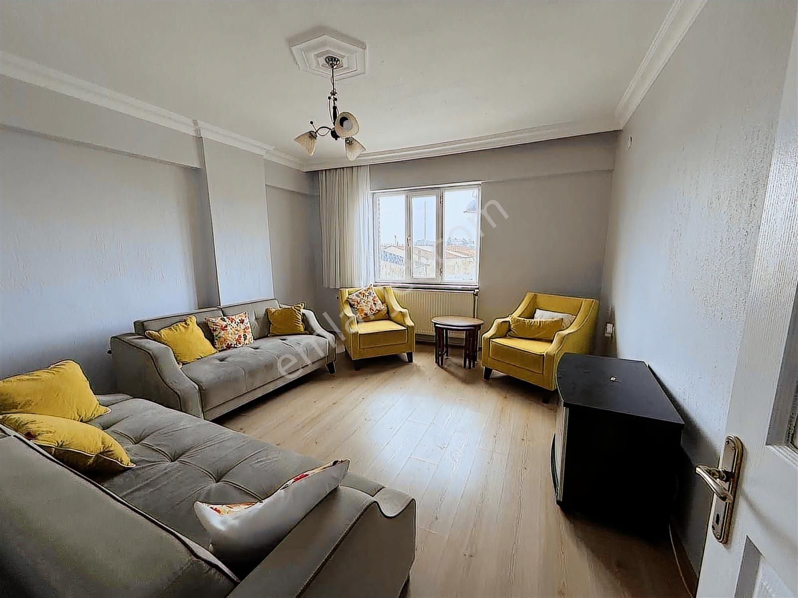 Emlak Center'dan Şehitler Mah Satılık 3+1 Ara Kat Daire