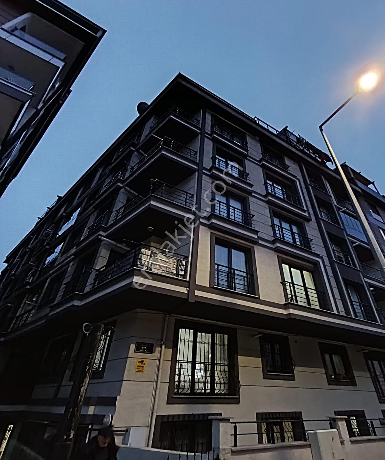 Cennet Mah'de İskanlı Yeni Binada 4. Kat 2+1 Ön Cephe Daire... - Görsel 10