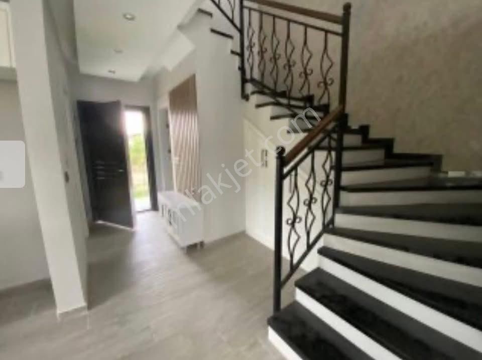 Kuşadası Güzelçamlı’da Doğa Manzaralı – Özel Havuzlu Akıllı 4+1 Müstakil Villa - Görsel 2