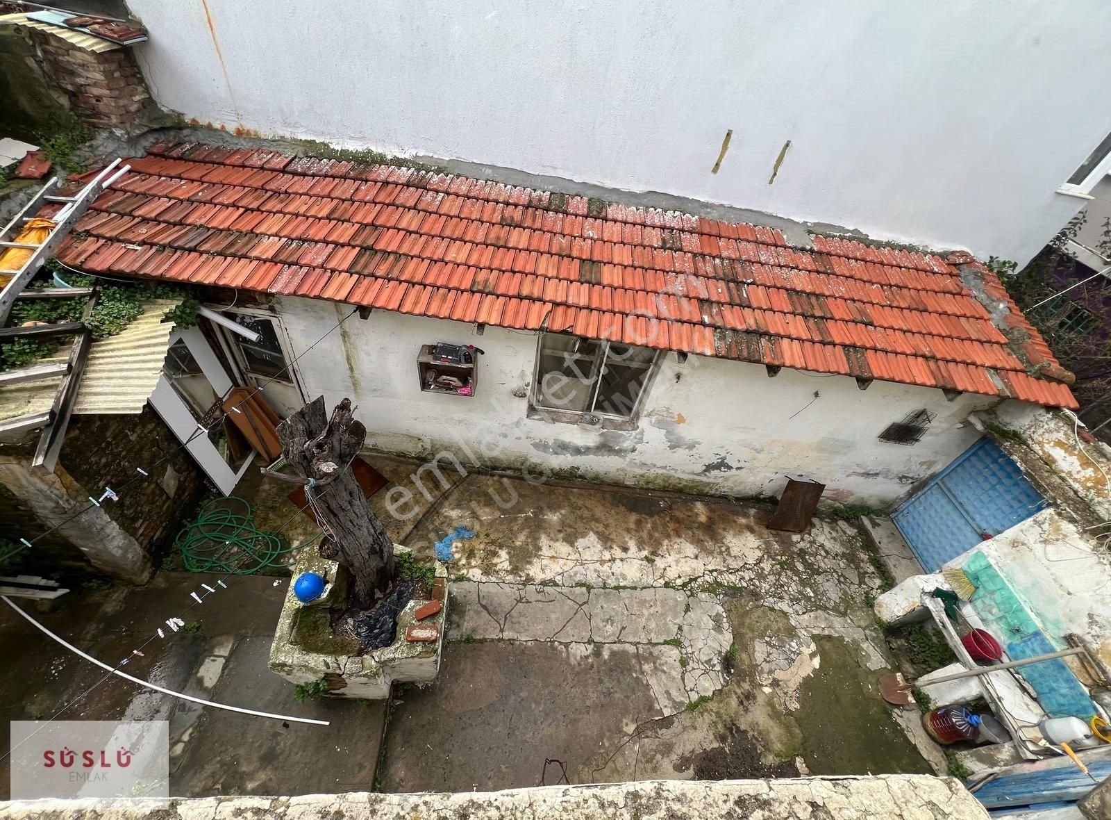 Ayvalık Çarşı İçinde Satılık Bahçeli Müstakil Ev - Görsel 10