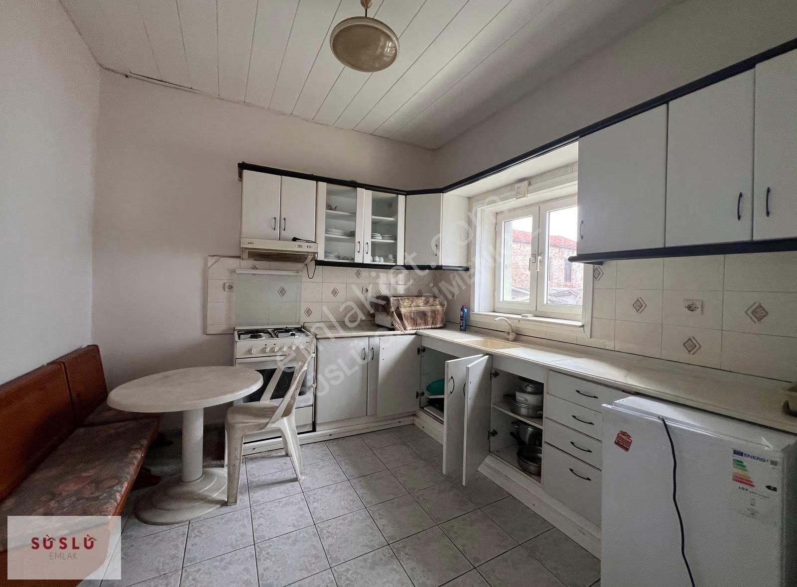 Ayvalık Çarşı İçinde Satılık Bahçeli Müstakil Ev - Görsel 12