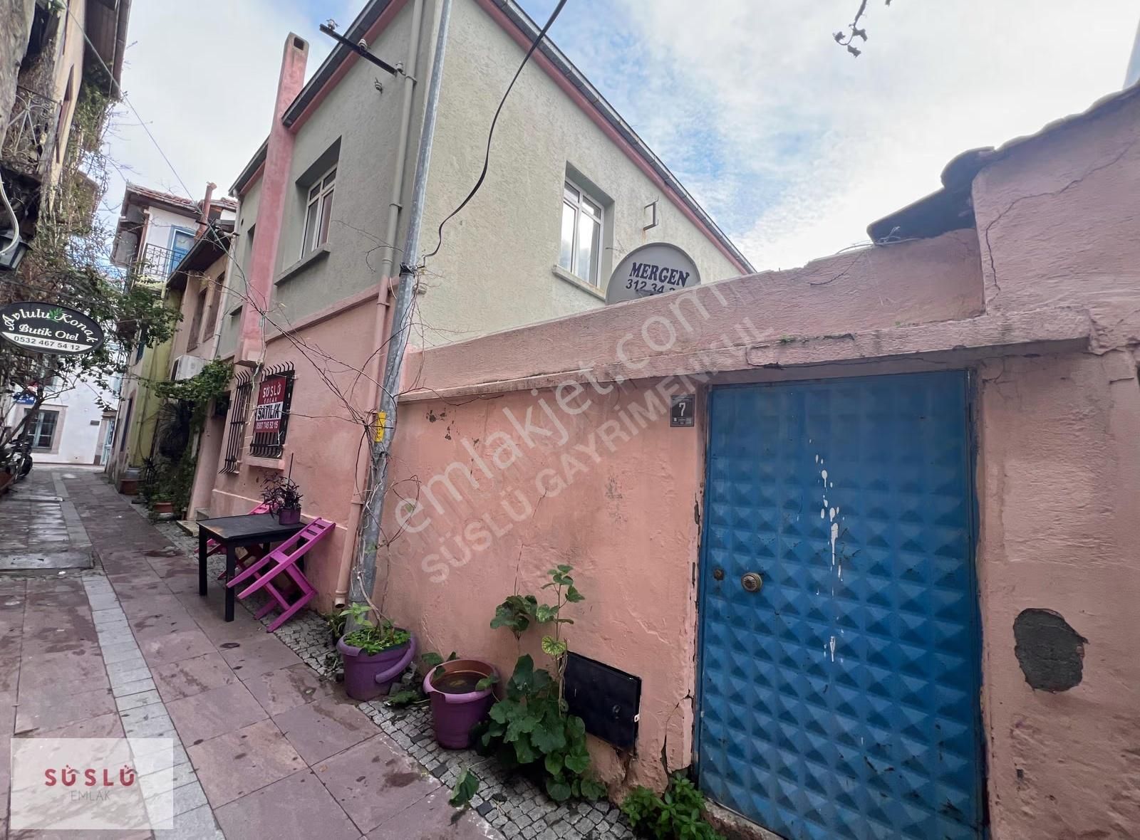 Ayvalık Çarşı İçinde Satılık Bahçeli Müstakil Ev - Görsel 16
