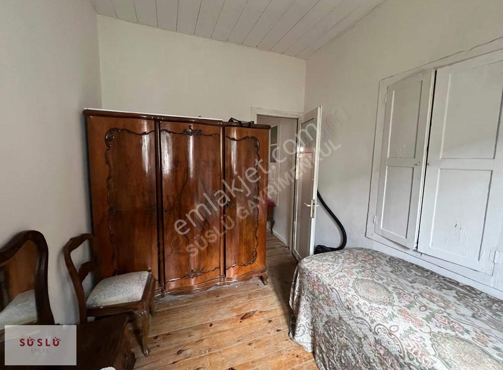 Ayvalık Çarşı İçinde Satılık Bahçeli Müstakil Ev - Görsel 5