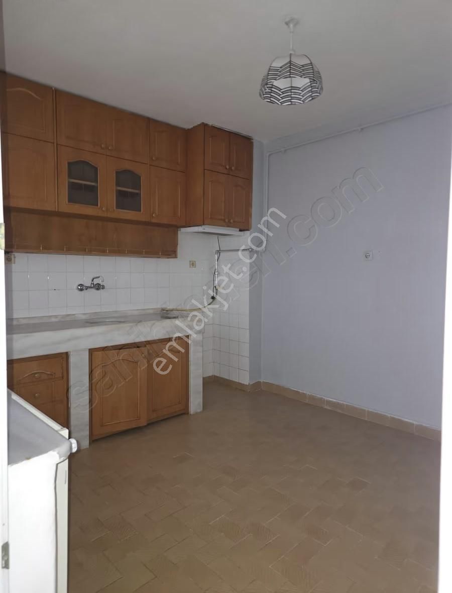 İhsaniye Karaman Mahallesi Tuna Caddesinde Geniş Ve Bakımlı 2 - Görsel 4