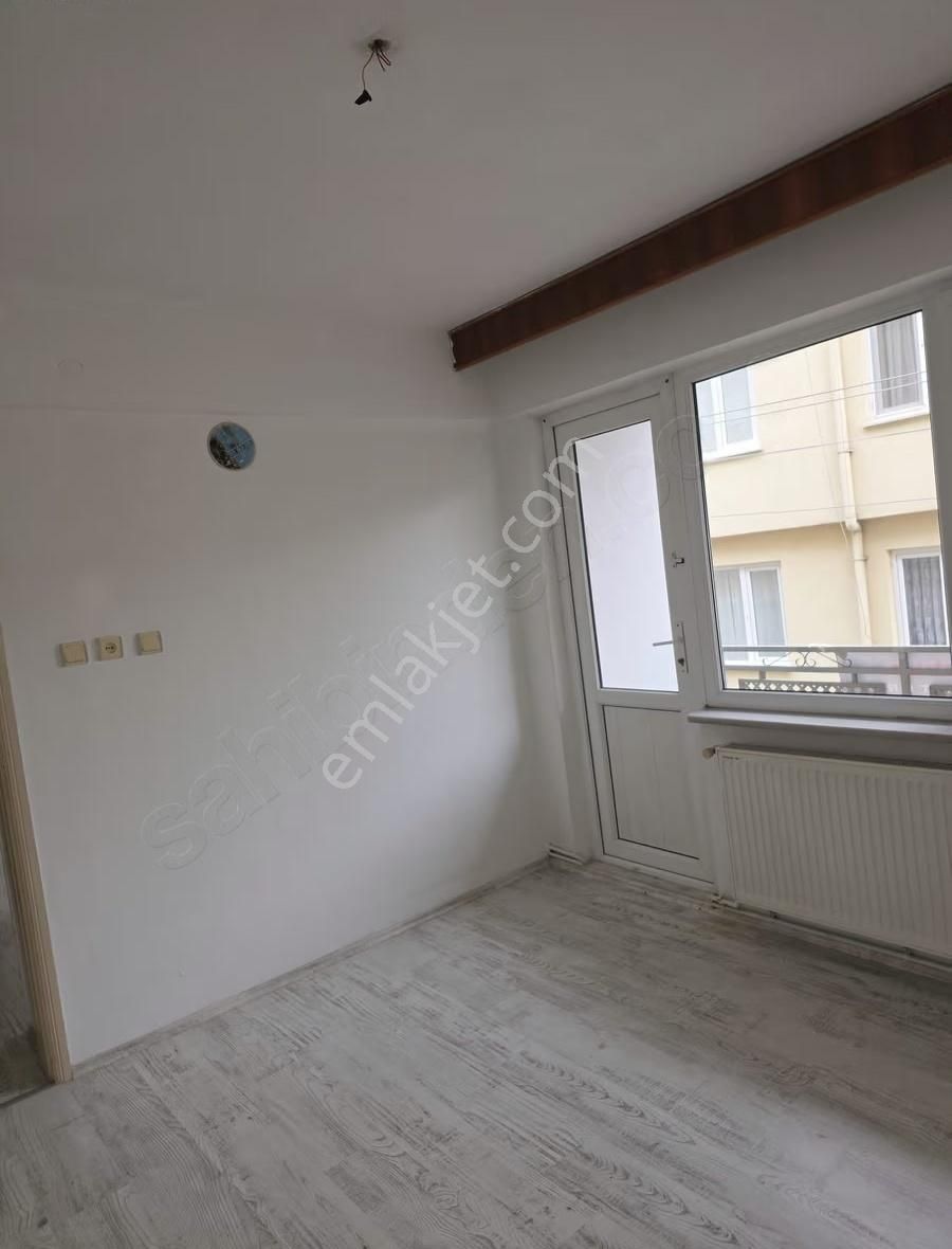 İhsaniye Karaman Mahallesi Tuna Caddesinde Geniş Ve Bakımlı 2 - Görsel 9