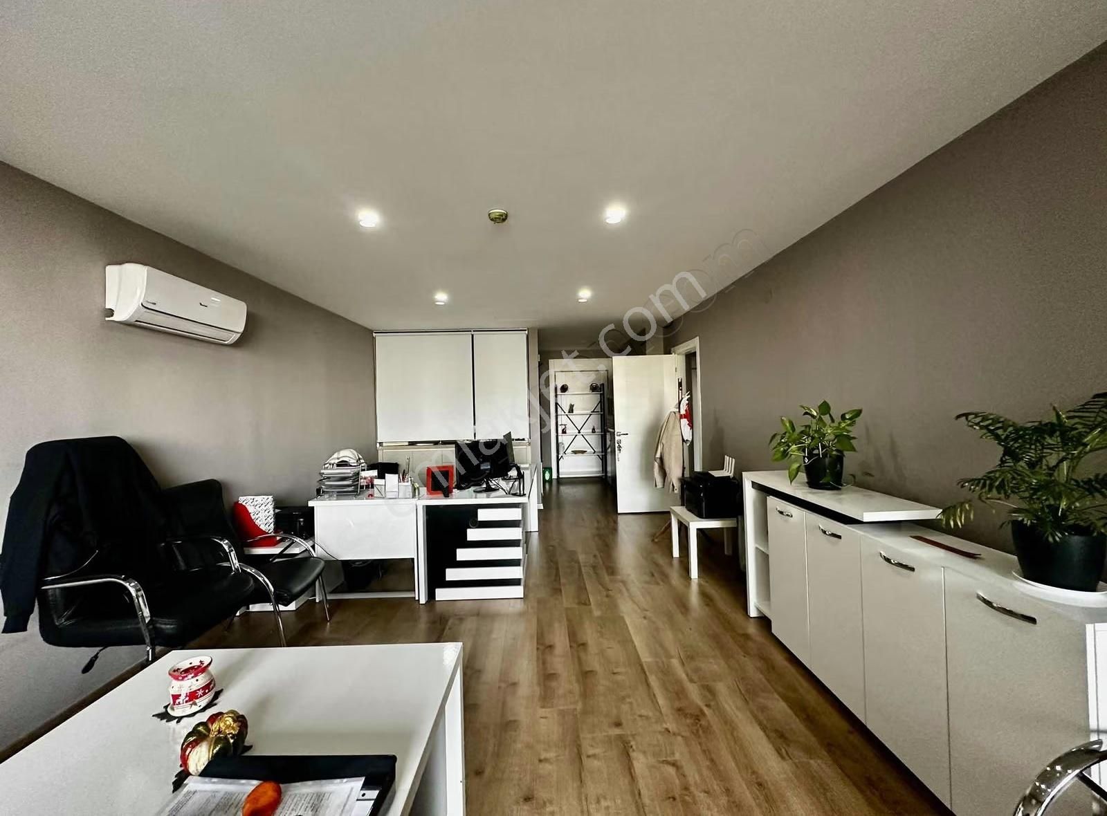 Yüksek Tabela Değerli, 120 M² Net Merkezi Konumda Satılık Ofis - Görsel 15