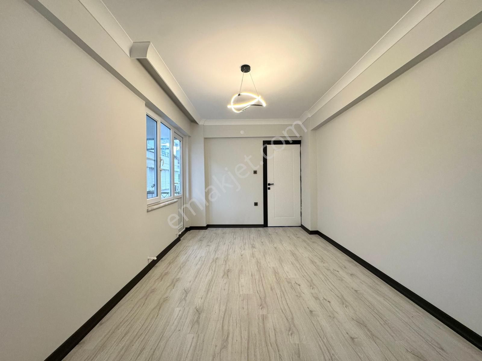 🏡 Referans'tan Sarıkız'da Ara Kat Ayrı Mutfak 2+1 Daire - Görsel 12