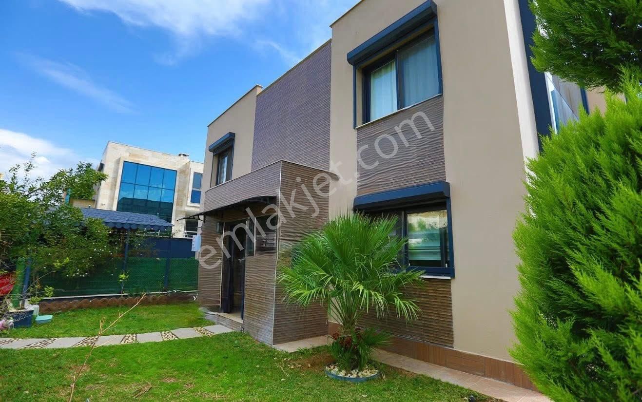 Özel Havuzlu Lüks Müstakil Villa - Görsel 14